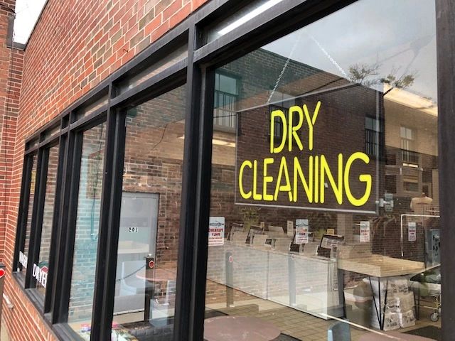 Dry Cleaning storefront